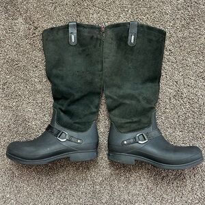 Crocs Equestrian Black Suede and Rubber Women's Boots sz 7